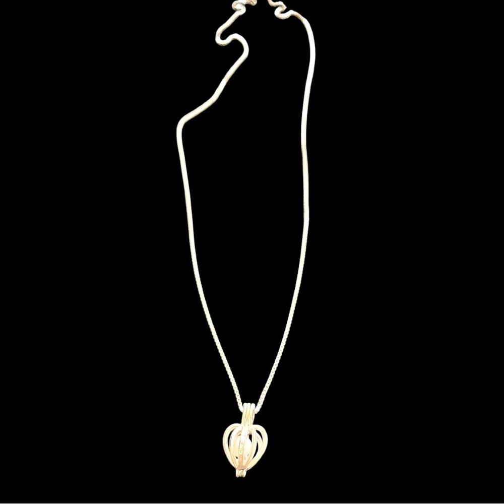 Women’s sterling‎ silver caged pearl charm on 18” necklace